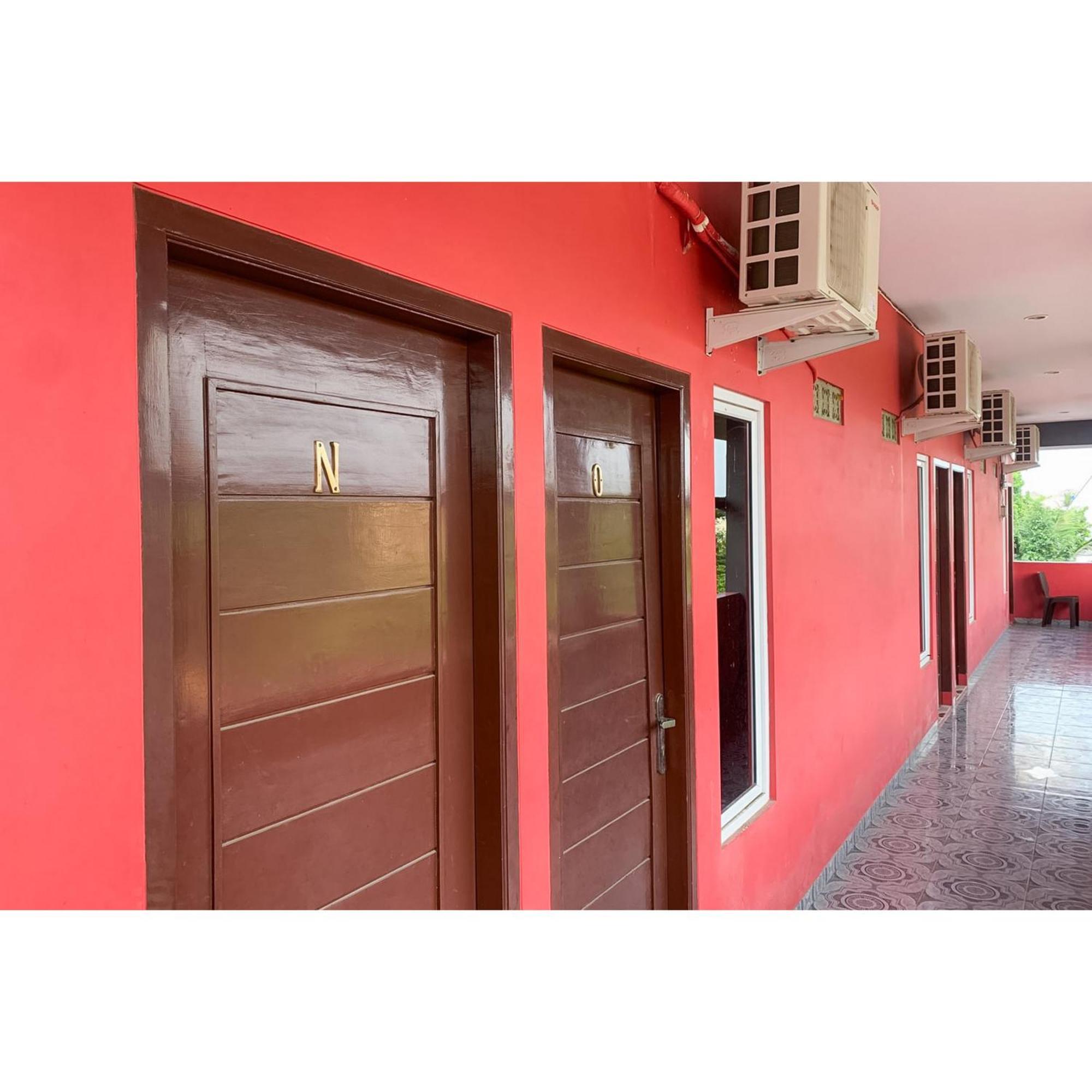 Hotel Reddoorz Syariah Near Jalan Urip Sumoharjo Bandar Lampung Exterior foto